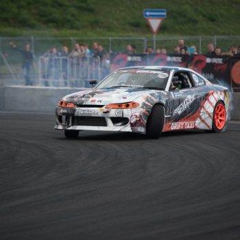 Car Race Sport Sports Car People Audience Bet
